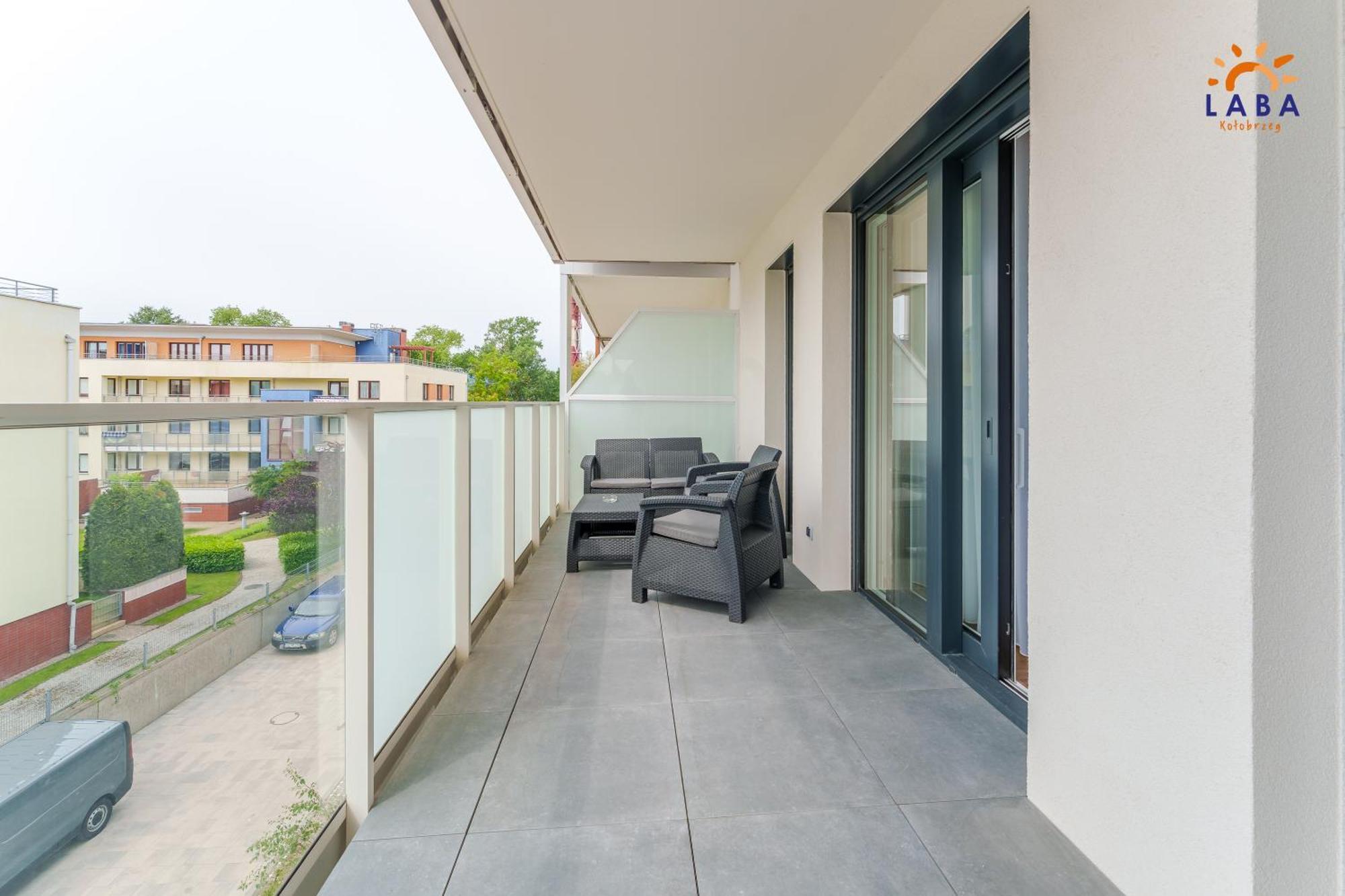 Laba Kolobrzeg Apartamenty Kollataja Z Parkingiem Exterior foto