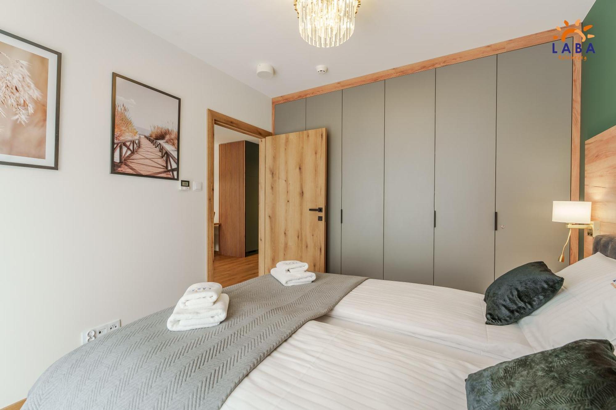Laba Kolobrzeg Apartamenty Kollataja Z Parkingiem Exterior foto