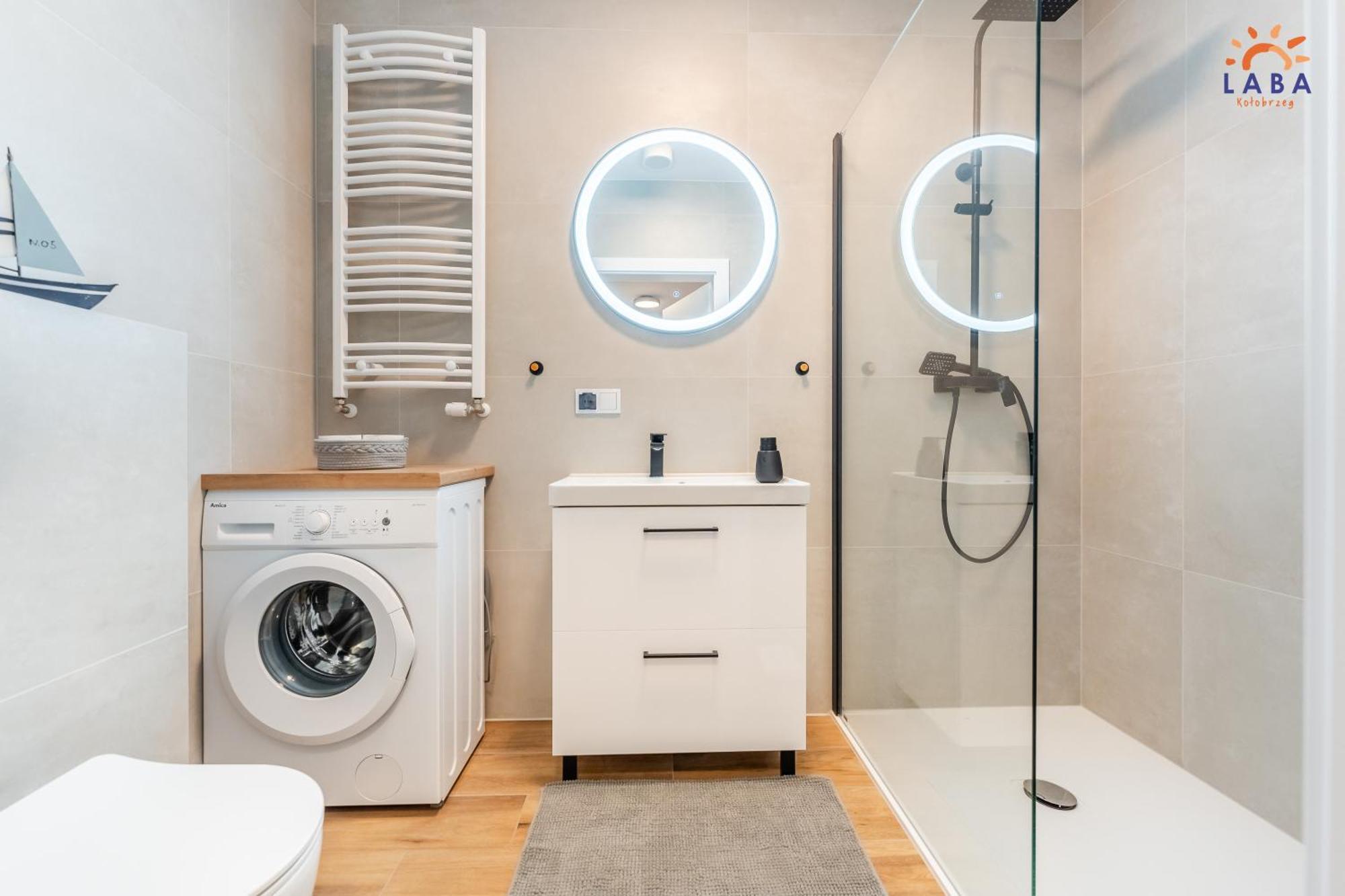 Laba Kolobrzeg Apartamenty Kollataja Z Parkingiem Exterior foto