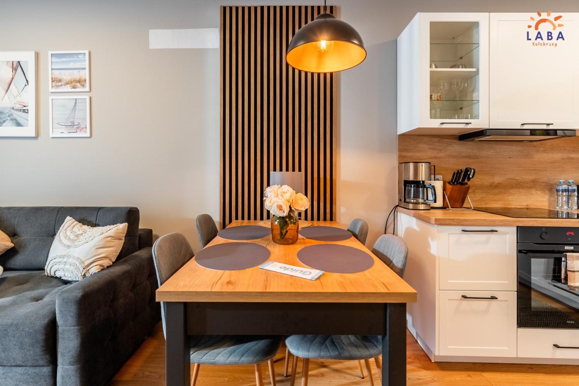 Laba Kolobrzeg Apartamenty Kollataja Z Parkingiem Exterior foto